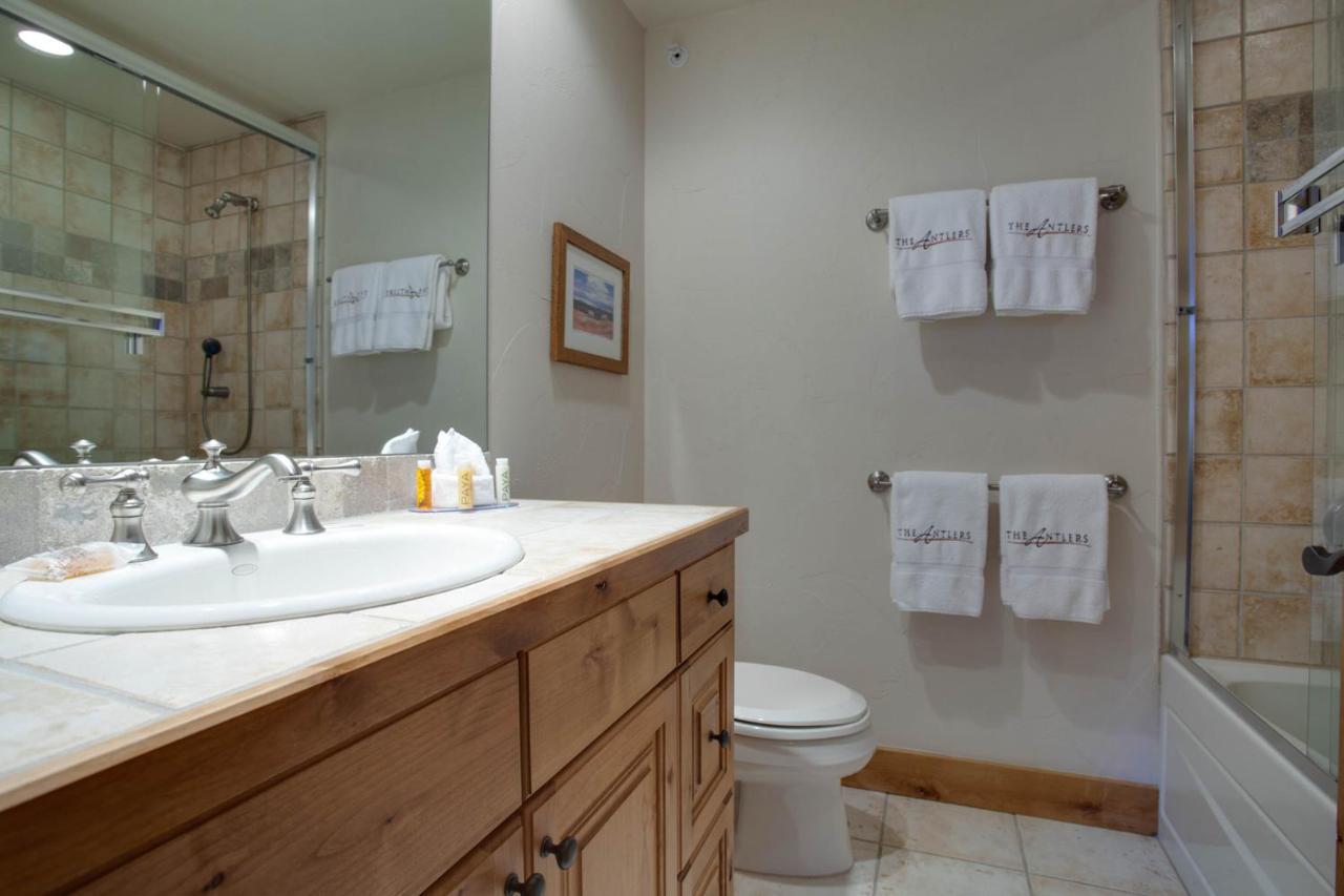 Antlers Villa Steamboat Springs Room photo